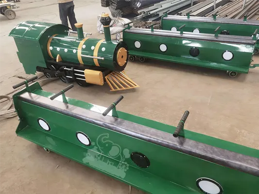 Green and gold color blocking