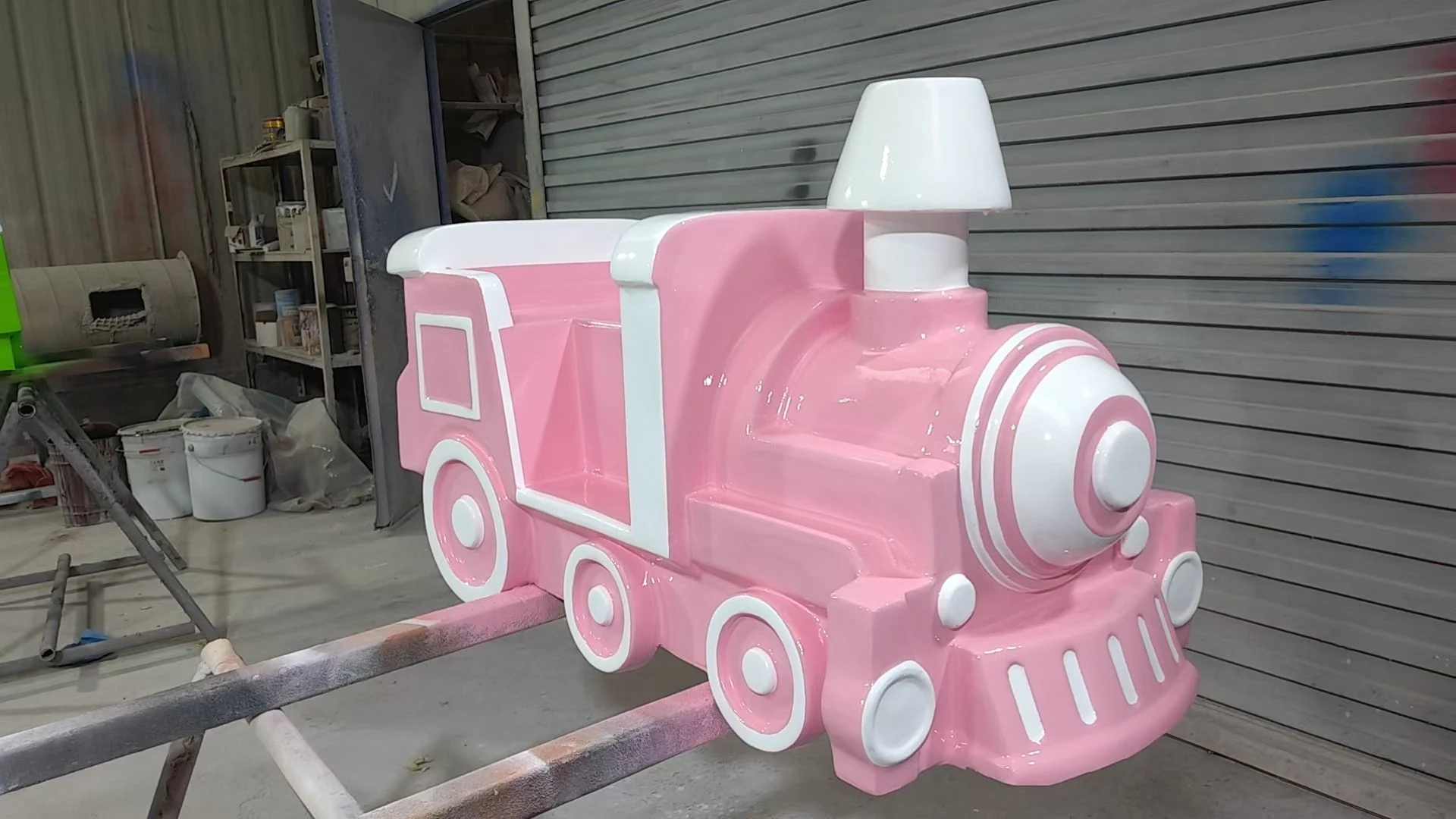 Customized mini train